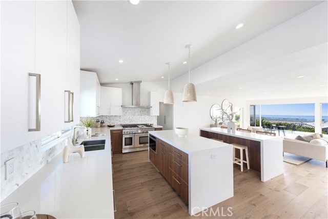 Detail Gallery Image 10 of 30 For 1921 Sabrina, Corona Del Mar,  CA 92625 - 5 Beds | 4/1 Baths