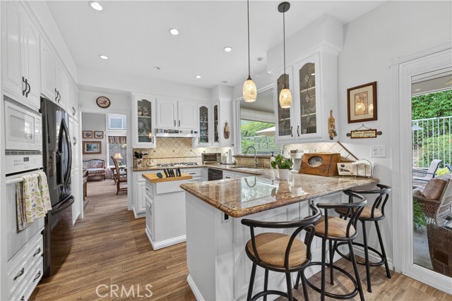 Detail Gallery Image 18 of 43 For 17 via Anadeja, Rancho Santa Margarita,  CA 92688 - 4 Beds | 3 Baths