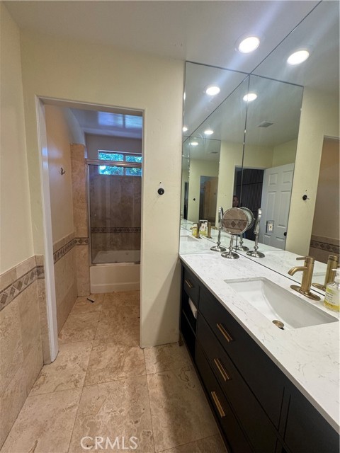 671 671 East Sunset Drive North, Redlands CA: https://media.crmls.org/medias/3882a9cd-dc94-4b79-ae44-12b58340f124.jpg