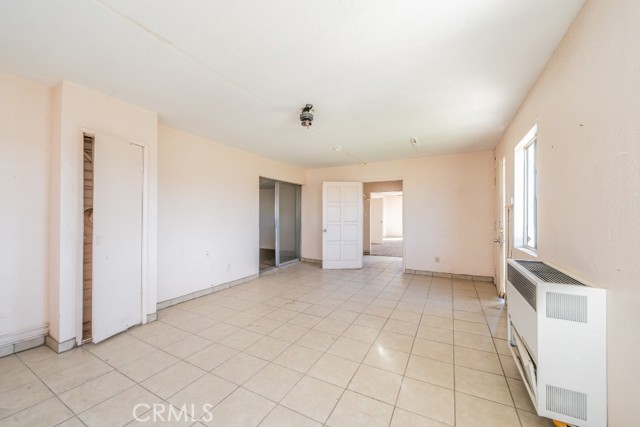 Detail Gallery Image 12 of 33 For 11025 Phelen Rd, Oak Hills,  CA 92344 - 3 Beds | 1 Baths