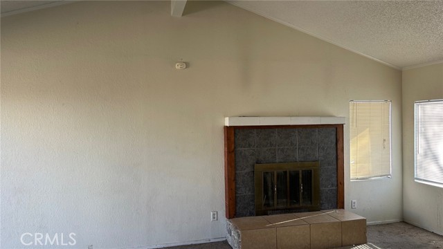 Detail Gallery Image 3 of 12 For 2209 Rosewood Ave, Lancaster,  CA 93535 - 3 Beds | 2 Baths