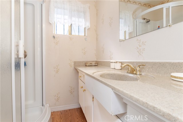 Detail Gallery Image 21 of 34 For 8811 Hayvenhurst Ave, North Hills,  CA 91343 - 4 Beds | 2 Baths