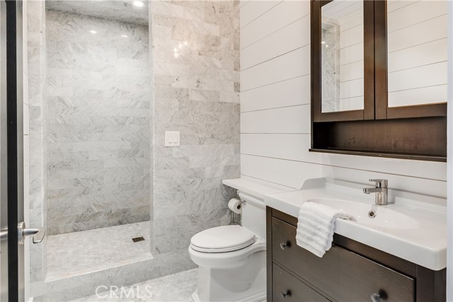 16 Roadrunner Road, Rolling Hills CA: https://media.crmls.org/medias/38837635-1fa6-483b-82a5-e7bb56ce6ab7.jpg