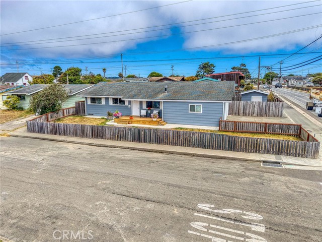 494 S Whipple Street, Fort Bragg CA: https://media.crmls.org/medias/38838d62-56cd-4264-93aa-11dec397fdbb.jpg