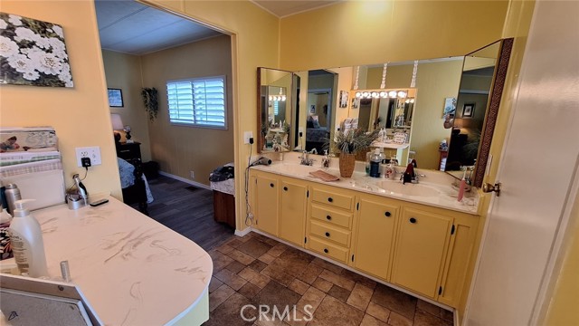 Detail Gallery Image 10 of 18 For 601 N Kirby #258,  Hemet,  CA 92543 - 2 Beds | 2 Baths