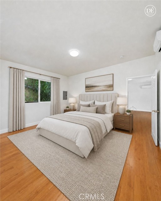 416 Sinclair, A photo 6