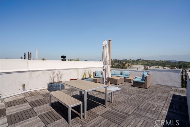 1029 White Knoll Drive, Los Angeles CA: https://media.crmls.org/medias/3884c5ea-b62c-4a03-82df-12f30e5ba54a.jpg