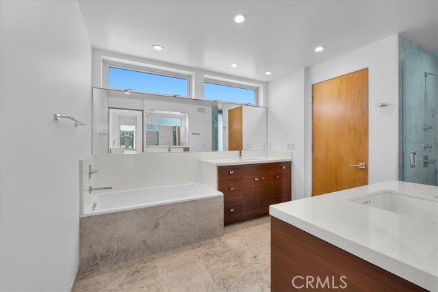 Detail Gallery Image 36 of 50 For 1501 Monterey Bld, Hermosa Beach,  CA 90254 - 4 Beds | 3/1 Baths
