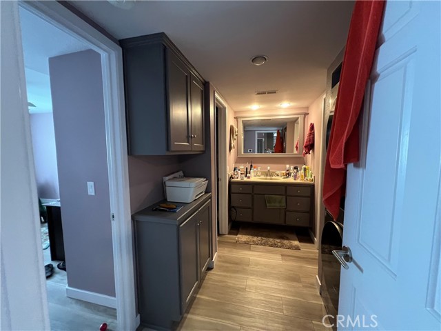 Detail Gallery Image 6 of 10 For 1111 Packers #25,  Tustin,  CA 92780 - 1 Beds | 1 Baths