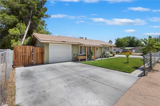 Detail Gallery Image 2 of 22 For 16090 Cajon St, Hesperia,  CA 92345 - 4 Beds | 2 Baths