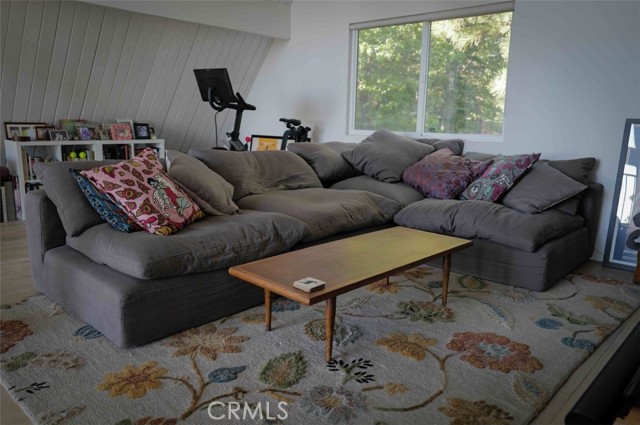 1554 Coyote Court, Big Bear City CA: https://media.crmls.org/medias/3886b6da-d39c-4a22-92fc-77a1f375615f.jpg