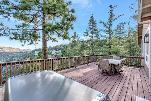 Detail Gallery Image 18 of 61 For 1119 Brentwood Dr, Lake Arrowhead,  CA 92352 - 4 Beds | 3/1 Baths