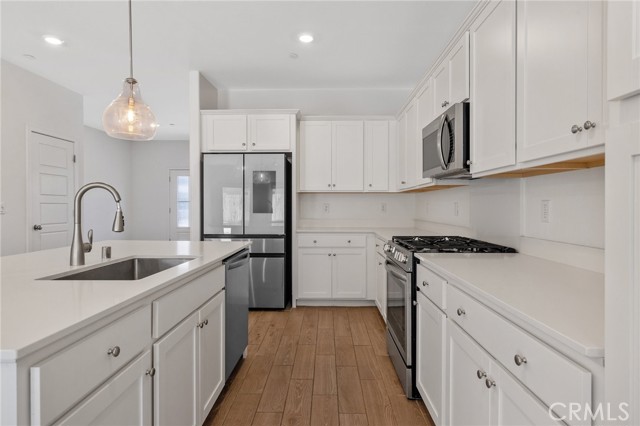 1754 N Aster Lake Road, Hanford CA: https://media.crmls.org/medias/3886dd25-5e72-4686-8bfe-b8b92394af70.jpg