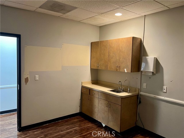 175 E 9th Street, Corona, California 92879, ,Commercial Lease,For Rent,175 E 9th Street,CRSR24049207