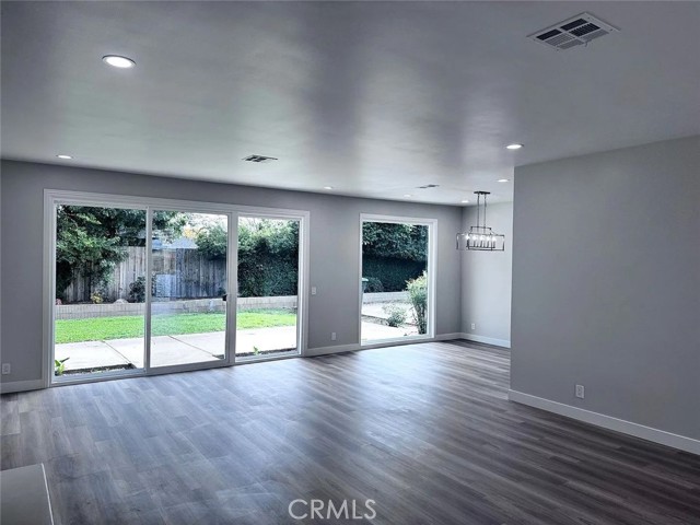 Detail Gallery Image 7 of 25 For 14272 Acacia Dr, Tustin,  CA 92780 - 3 Beds | 2 Baths