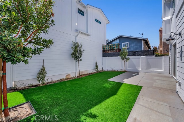 Detail Gallery Image 46 of 63 For 2304 Harriman Ln a,  Redondo Beach,  CA 90278 - 4 Beds | 3/1 Baths