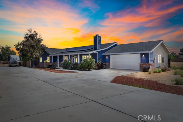 Detail Gallery Image 1 of 38 For 5137 W Avenue L, Quartz Hill,  CA 93536 - 4 Beds | 2 Baths