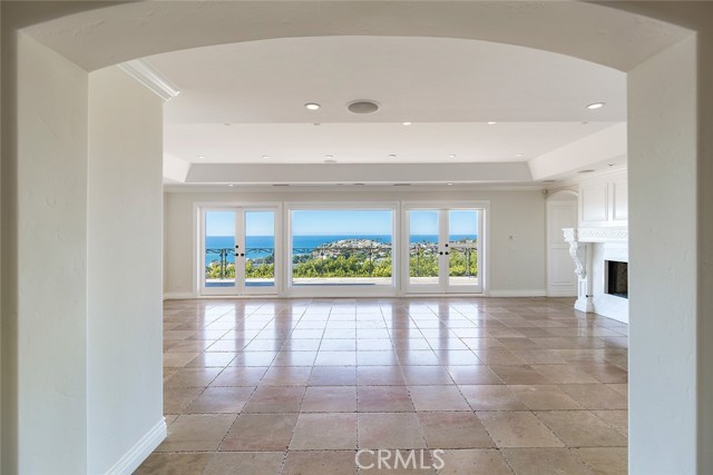 Detail Gallery Image 7 of 46 For 517 Emerald Bay, Laguna Beach,  CA 92651 - 4 Beds | 4 Baths