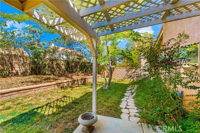 Detail Gallery Image 7 of 9 For 40059 Lloyds Ct, Palmdale,  CA 93551 - 4 Beds | 3 Baths