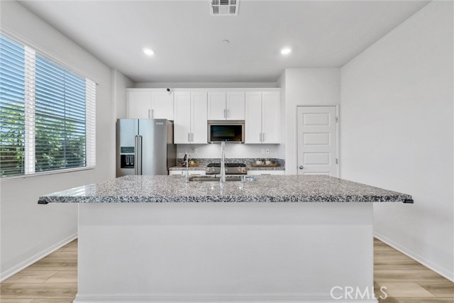 Detail Gallery Image 14 of 45 For 683 E Joseph Privado, Ontario,  CA 91761 - 3 Beds | 2/1 Baths