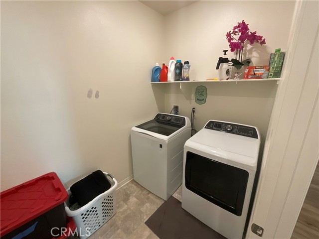 2884 Winter Park, Jurupa Valley CA: https://media.crmls.org/medias/388aecfd-ca95-43dc-9eeb-8f72babfad7e.jpg