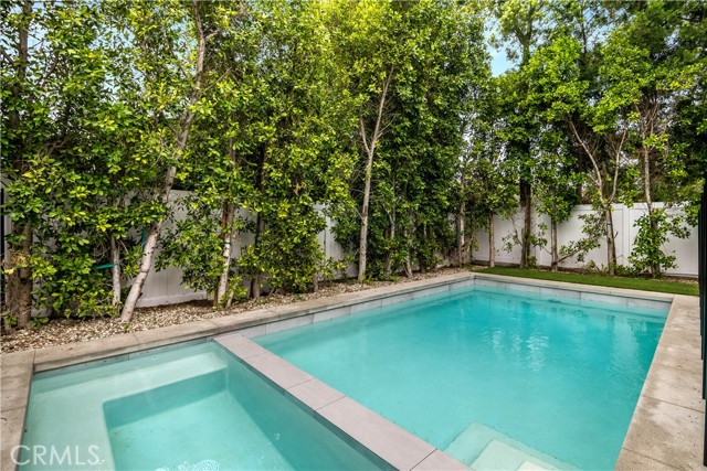Detail Gallery Image 27 of 54 For 5929 Melvin Ave, Tarzana,  CA 91356 - 5 Beds | 6 Baths