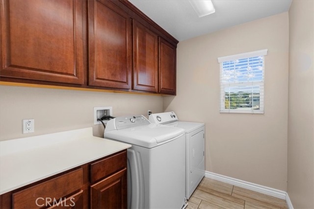 Detail Gallery Image 18 of 28 For 27109 Woodglen Ln, Moreno Valley,  CA 92555 - 4 Beds | 3 Baths