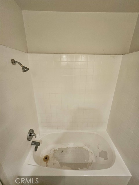 Detail Gallery Image 13 of 23 For 16463 Joy St, Lake Elsinore,  CA 92530 - 3 Beds | 2/1 Baths