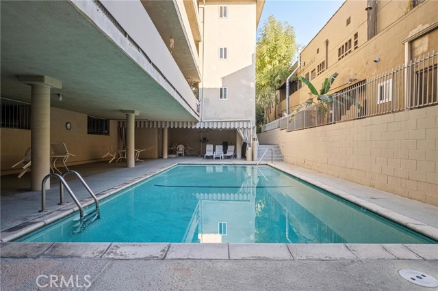 Detail Gallery Image 19 of 21 For 525 N Sycamore Ave #203,  Los Angeles,  CA 90036 - 1 Beds | 1 Baths