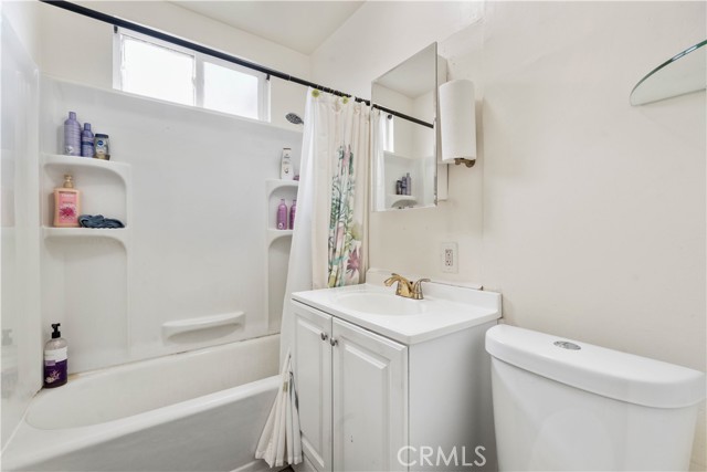 11204 Alvaro Street, Los Angeles CA: https://media.crmls.org/medias/388c442f-3998-4bd7-b8e1-15a2148fe44f.jpg
