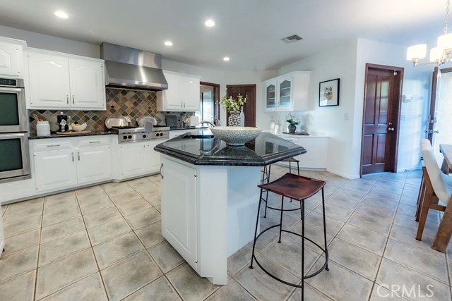 25 Harbor Sight Drive, Rolling Hills Estates, California 90274, 4 Bedrooms Bedrooms, ,1 BathroomBathrooms,Residential,Sold,Harbor Sight,SB21176367