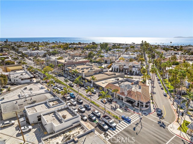 Detail Gallery Image 27 of 38 For 2741 Bungalow Pl, Corona Del Mar,  CA 92625 - 2 Beds | 2 Baths