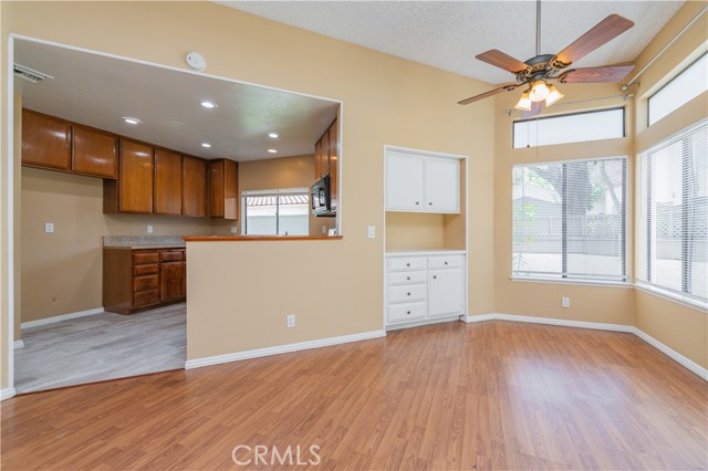 45 Willowcrest Lane, Pomona CA: https://media.crmls.org/medias/388d475e-754a-4c54-b702-924811076d79.jpg