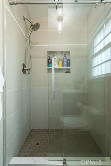 Detail Gallery Image 24 of 58 For 529 Eton Dr., Burbank,  CA 91504 - 3 Beds | 2 Baths