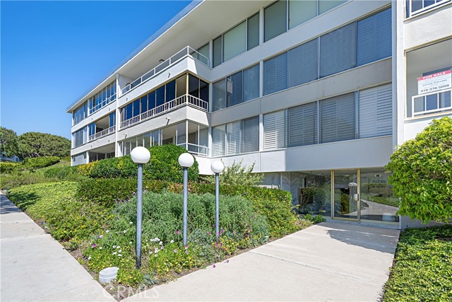 Detail Gallery Image 2 of 39 For 32759 Seagate Dr #201,  Rancho Palos Verdes,  CA 90275 - 2 Beds | 2 Baths