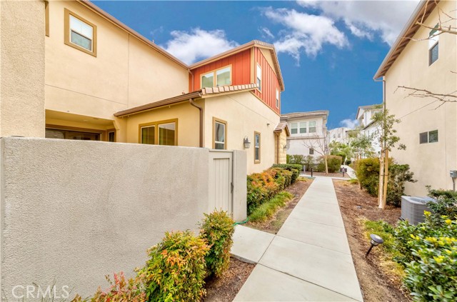 Detail Gallery Image 33 of 38 For 191 Frame, Irvine,  CA 92618 - 3 Beds | 2 Baths