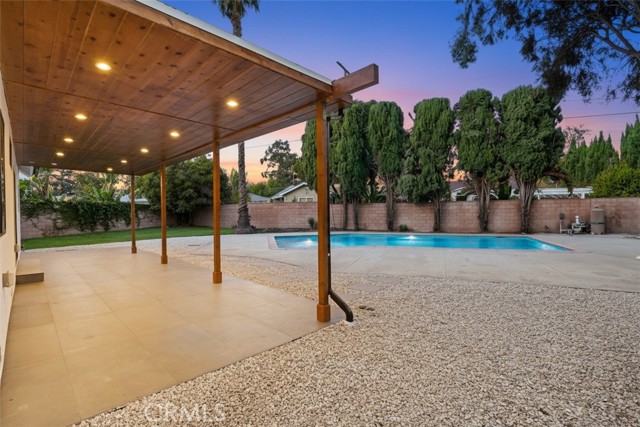 Detail Gallery Image 19 of 28 For 13433 Ebell St, Panorama City,  CA 91402 - 5 Beds | 4 Baths