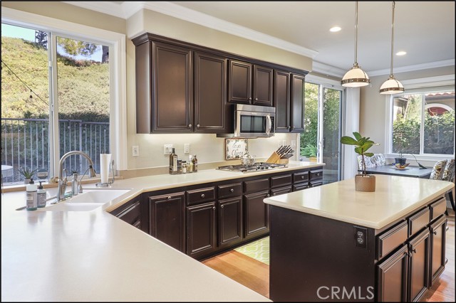 12 Lyon Ridge, Aliso Viejo CA: https://media.crmls.org/medias/3890e328-bb11-40a2-8195-b879b4c9e9b3.jpg