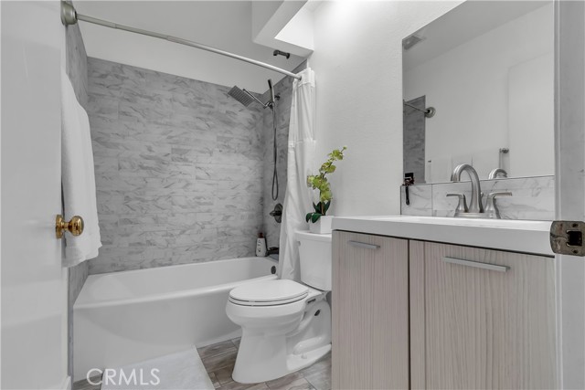 Detail Gallery Image 16 of 30 For 820 W Compton #20,  Compton,  CA 90220 - 3 Beds | 2/1 Baths