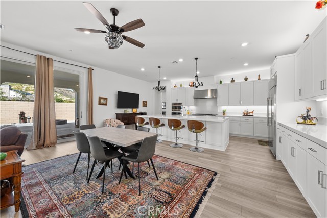 Detail Gallery Image 6 of 51 For 24513 via Sendero, Valencia,  CA 91354 - 3 Beds | 3/1 Baths