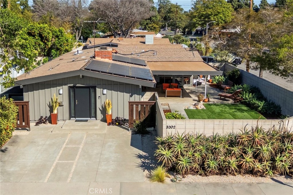 3202 N Studebaker Road