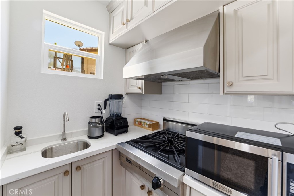 MLS #OC25274764 image #19