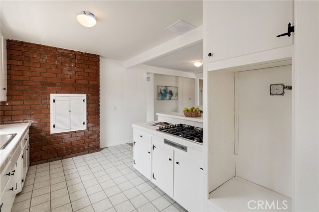 Detail Gallery Image 10 of 41 For 20533 Eastwood Ave, Torrance,  CA 90503 - 4 Beds | 2 Baths