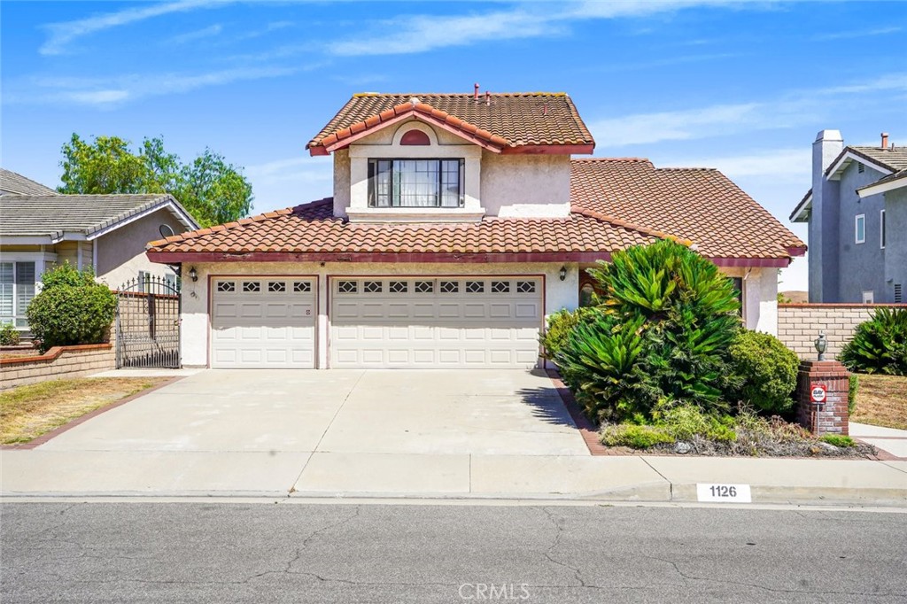 1126 Pebblewood Drive