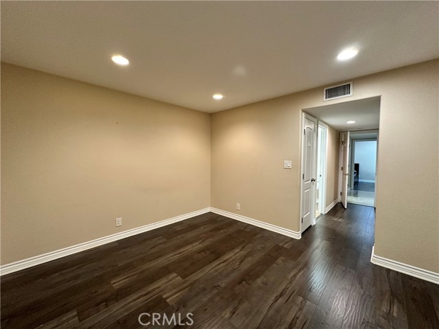 18 Mayapple Way, Irvine CA: https://media.crmls.org/medias/3896ed2c-6f4b-48a7-b7a5-5b1a8c214060.jpg