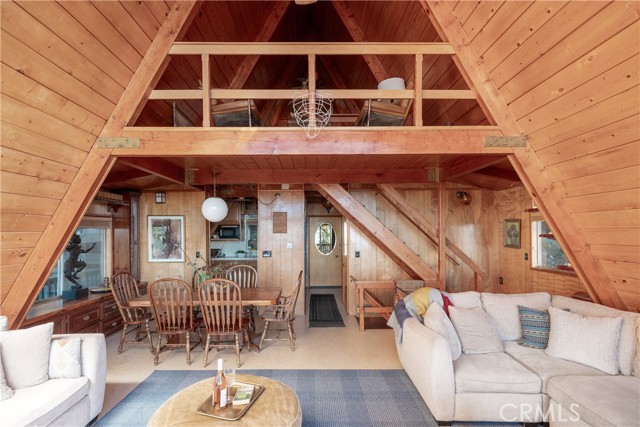 24032 Skyland Drive, Crestline CA: https://media.crmls.org/medias/38988b40-d180-478b-9706-d91d46afa733.jpg
