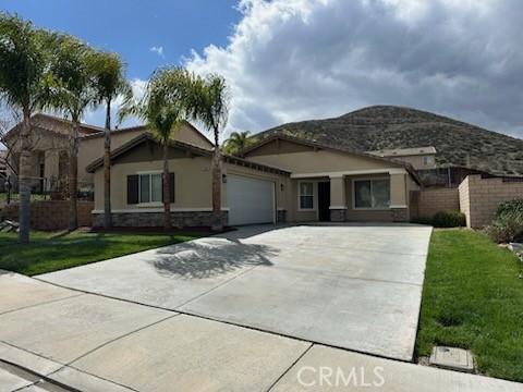 Detail Gallery Image 3 of 25 For 23393 Cheyenne Canyon Dr, Canyon Lake,  CA 92587 - 3 Beds | 2 Baths