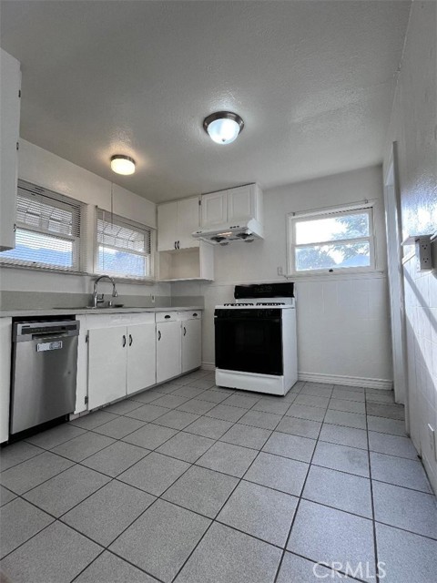 3029 Hermosa Avenue, La Crescenta CA: https://media.crmls.org/medias/389956a2-ba51-4dc5-81b3-cea1bbbfda68.jpg