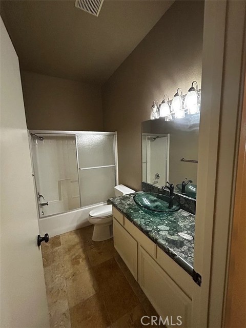 Detail Gallery Image 6 of 11 For 2230 Indigo Hills Dr #3,  Corona,  CA 92879 - 3 Beds | 2/1 Baths