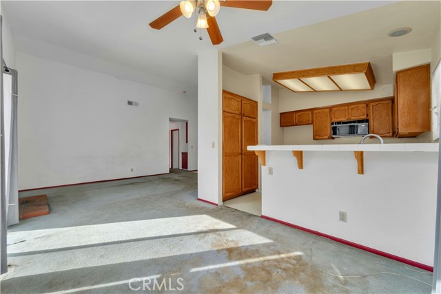 Detail Gallery Image 7 of 30 For 4044 Belleshire, Palmdale,  CA 93552 - 3 Beds | 2 Baths